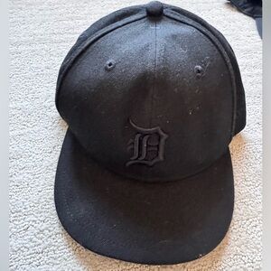 New Era Black Detroit Hat